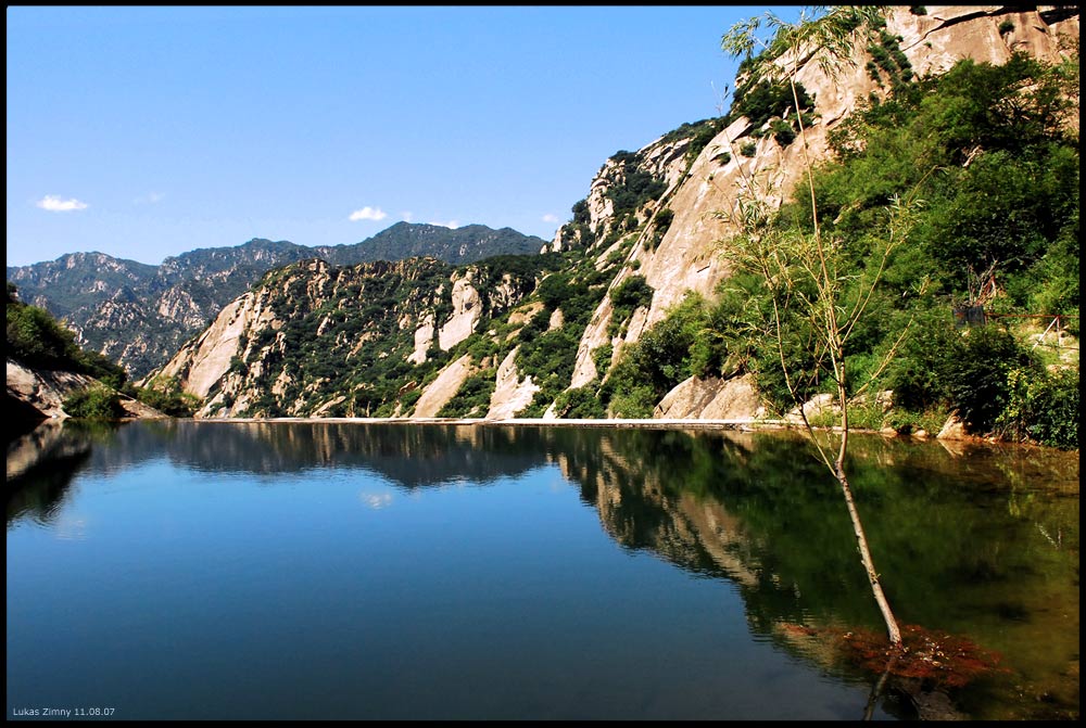 schlucht bei huairou in der naehe von peking