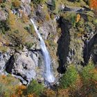 Schlucht mit Wasserfall