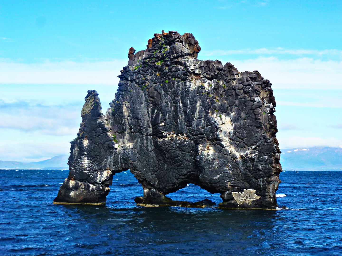 Schluerfender Felsen - ein Gruß aus Island