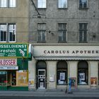 Schlüsseldienst und Apotheke