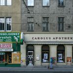 Schlüsseldienst und Apotheke