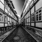 schmale Gasse in Wernigerode ( Harz )