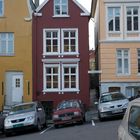 Schmale Gassen und schmale Häuser in Bergen