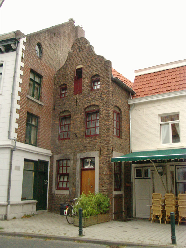 schmales Haus