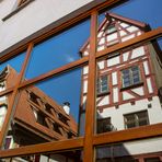 Schmalstes Haus von Ulm im Spiegel