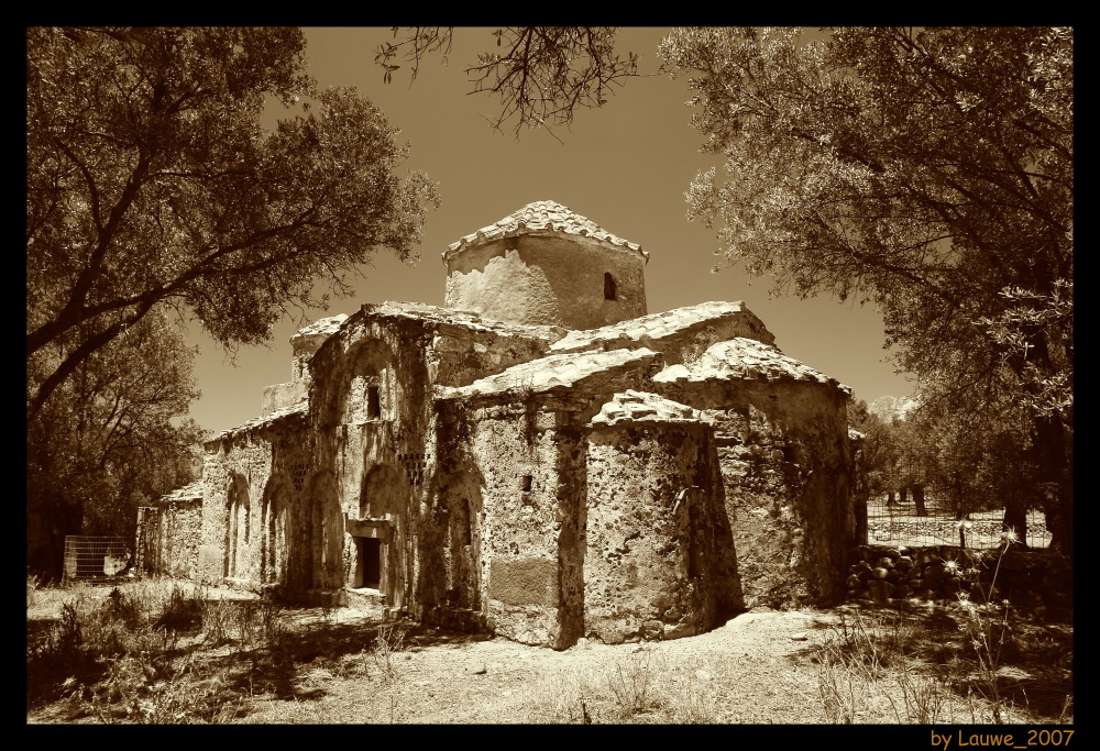 Schmuckstück in Sepia..