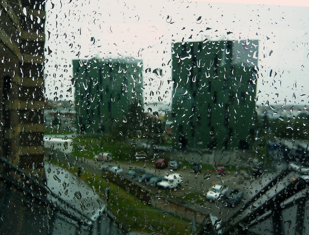 ...Sch.......muddel - Wetter - aber tolle Architektur - beim Gasometer