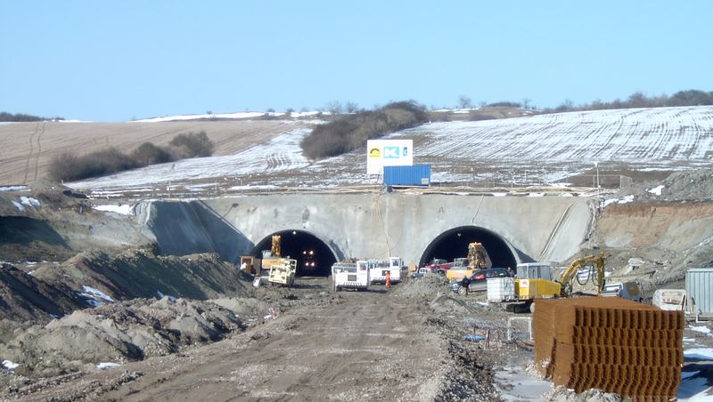 Schmücketunnel-"Der Weg durch die Anhöhe"