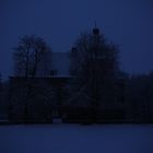 Schnee am Heerener Schloß in der Dämmerung