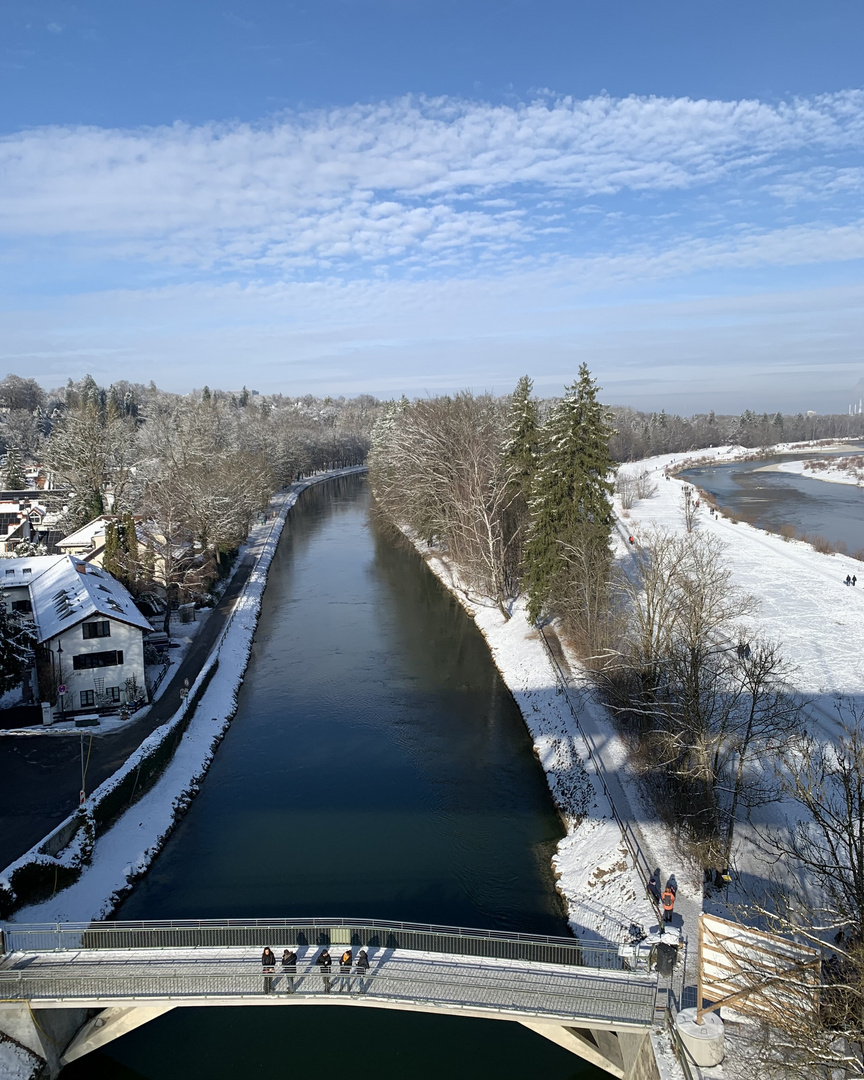 Schnee am Isarkanal