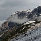 Schnee am Tribulaunhaus