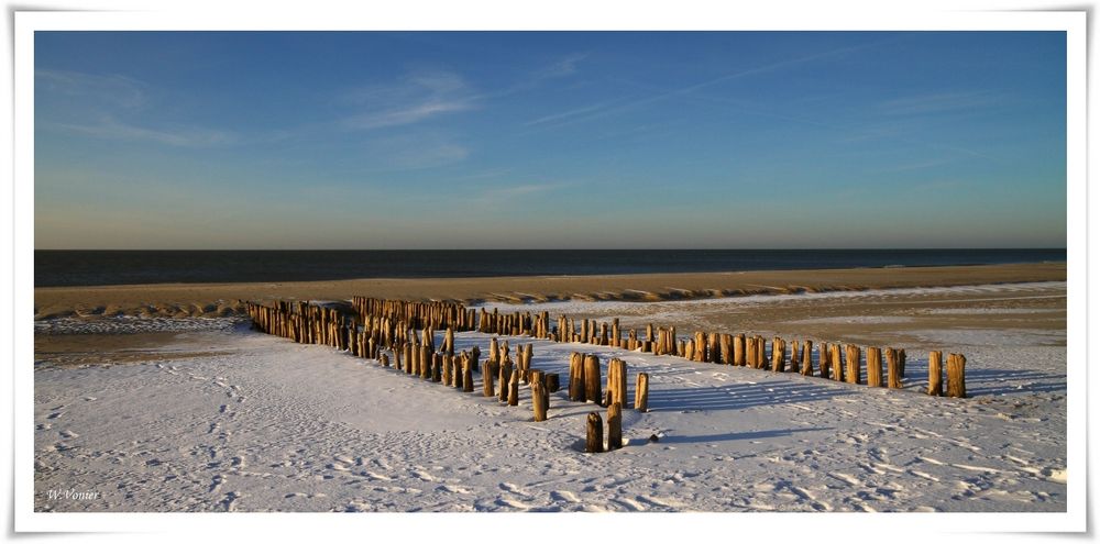 Schnee am Weststrand