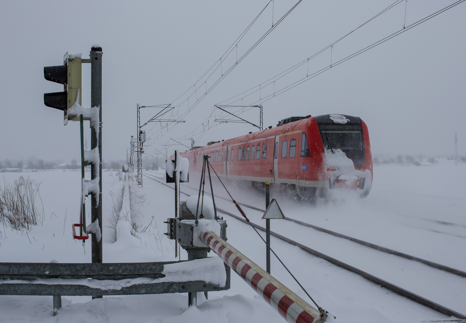 Schnee am Zug