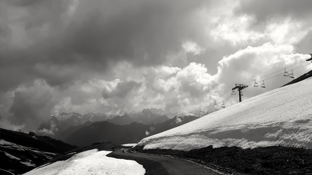 Schnee an der Kanzelwand im Kleinwalsertal, Österreich