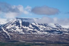 Schnee auf dem Berg