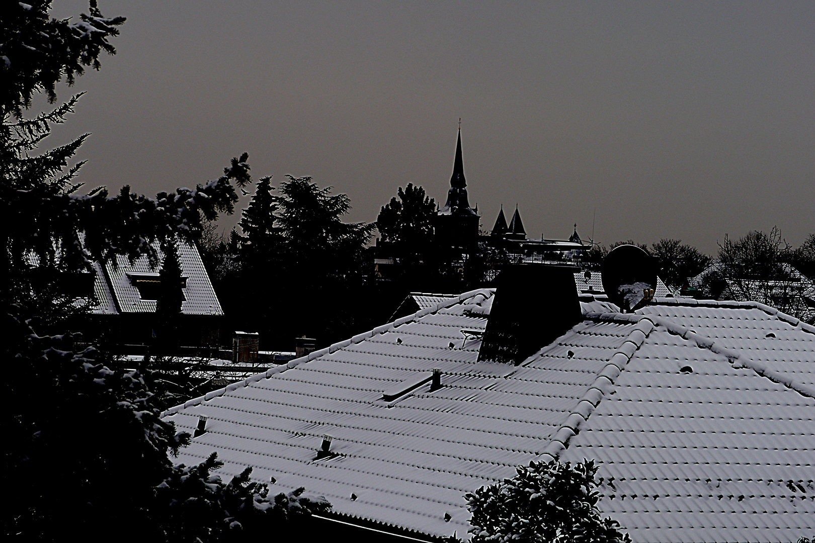 Schnee auf den Dächern