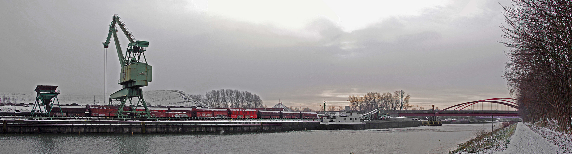 Schnee auf Halde