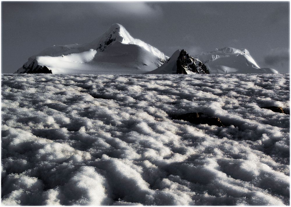 Schnee, Berge und Gletscher ...