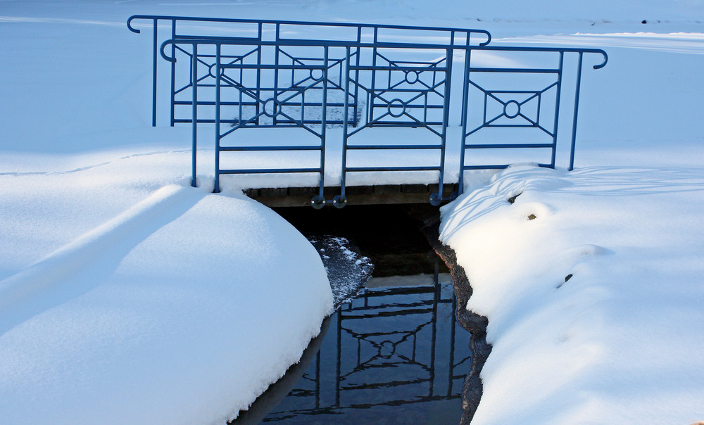 Schnee, Brücke, Spiegelung, ...