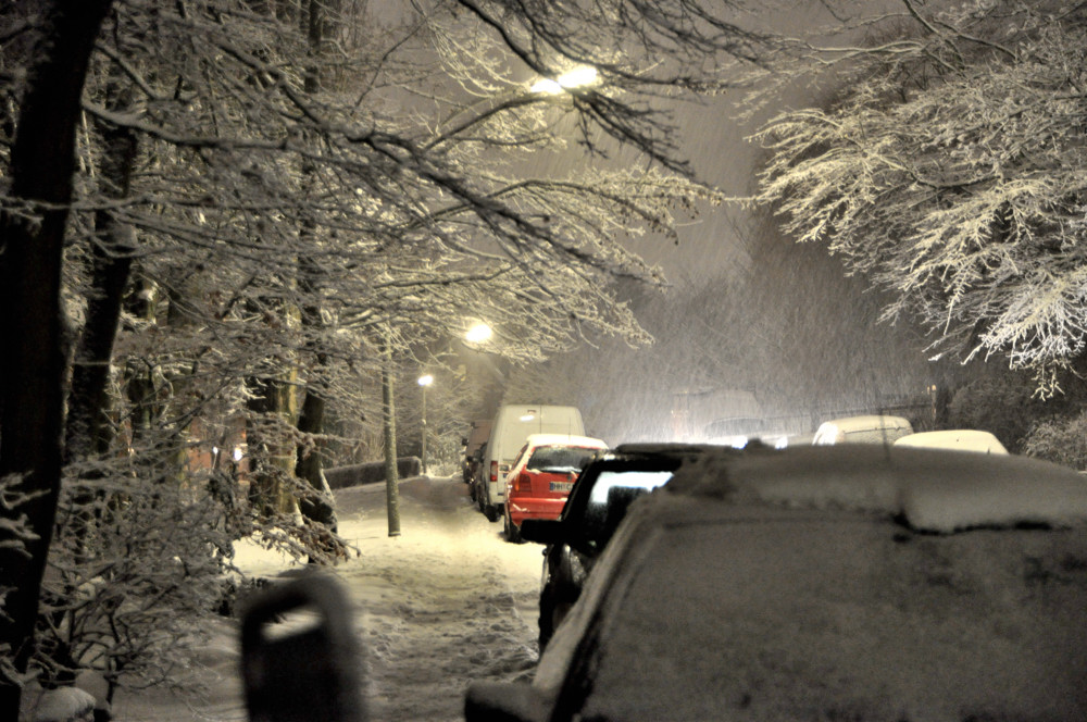 Schnee fällt...