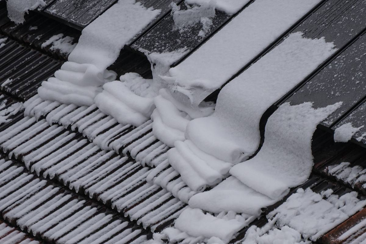 Schnee, gerollt und gefaltet