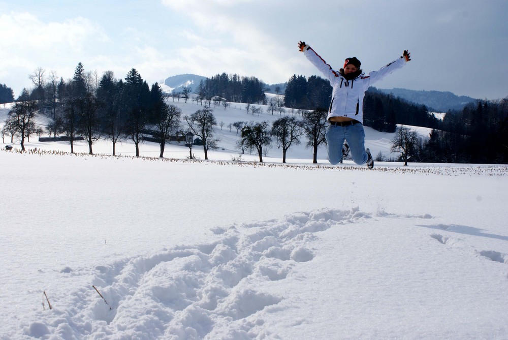 schnee-hüpf-foto