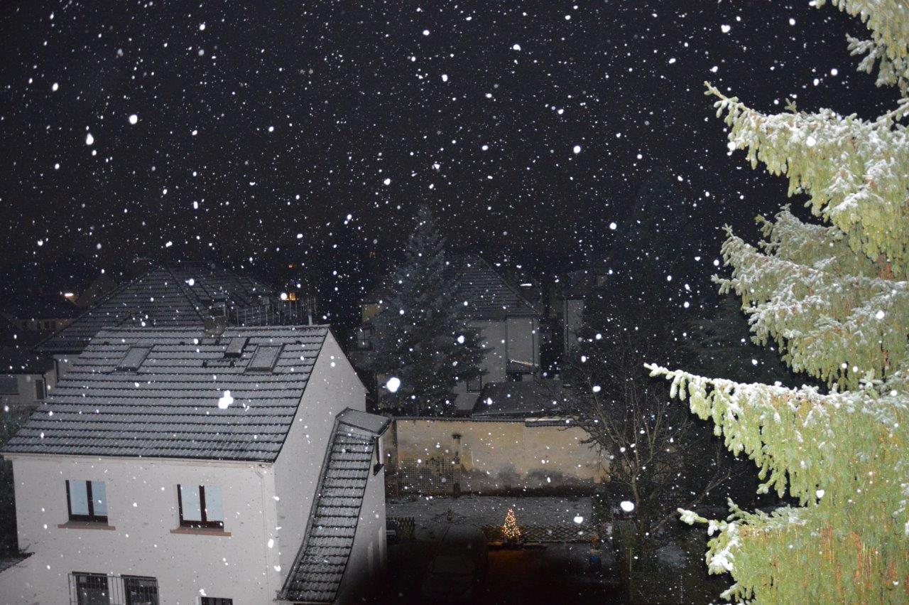 Schnee im Dunkeln