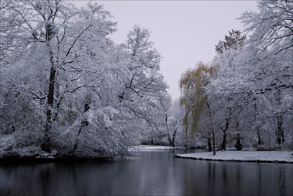 Schnee im Georgengarten