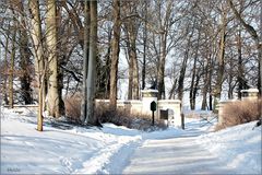 Schnee im Schloßpark