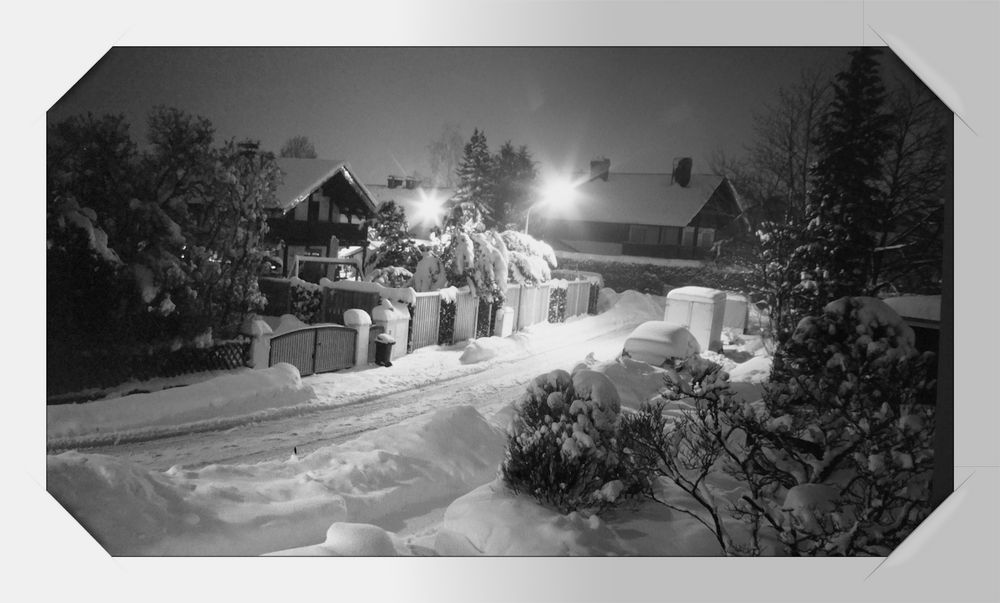 Schnee in unserer Straße