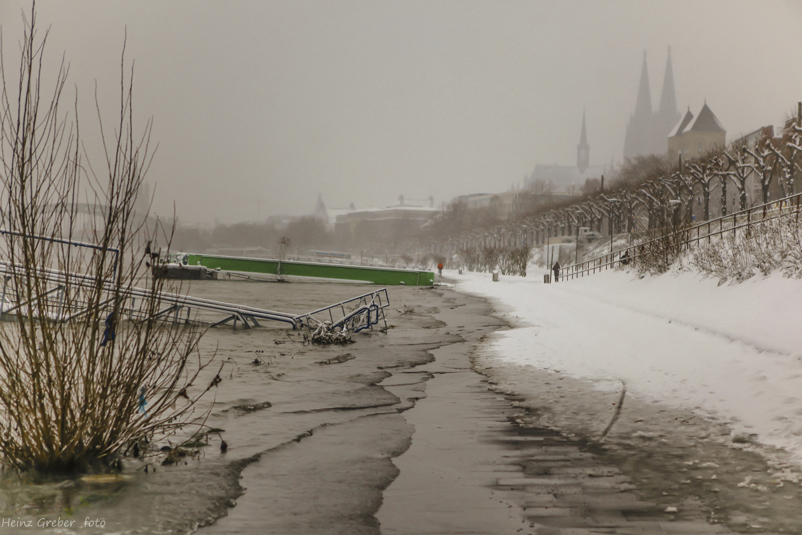 Schnee liegt in der Luft