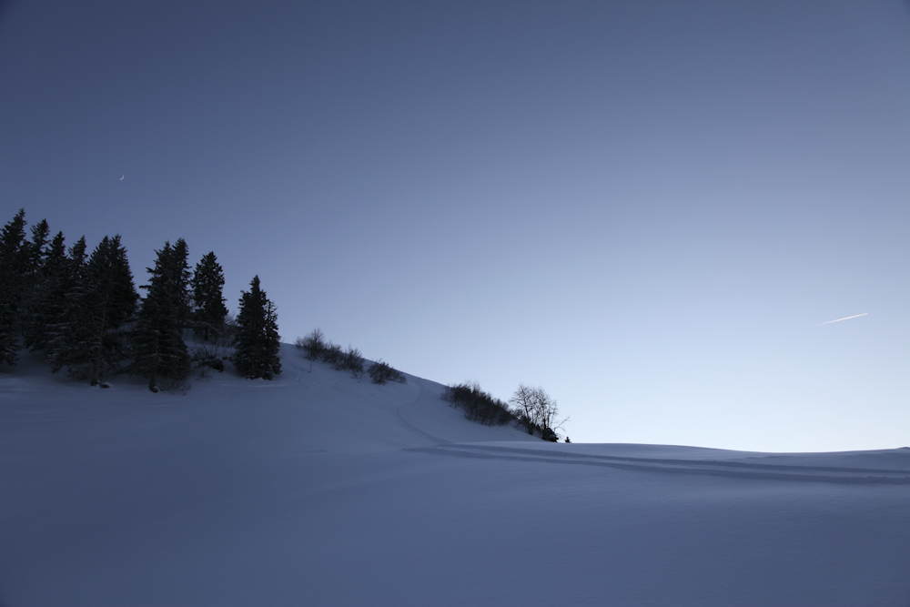 Schnee, Mond & Flugzeug