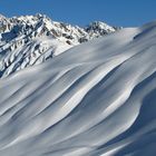 Schnee-Schal der Berggipfel