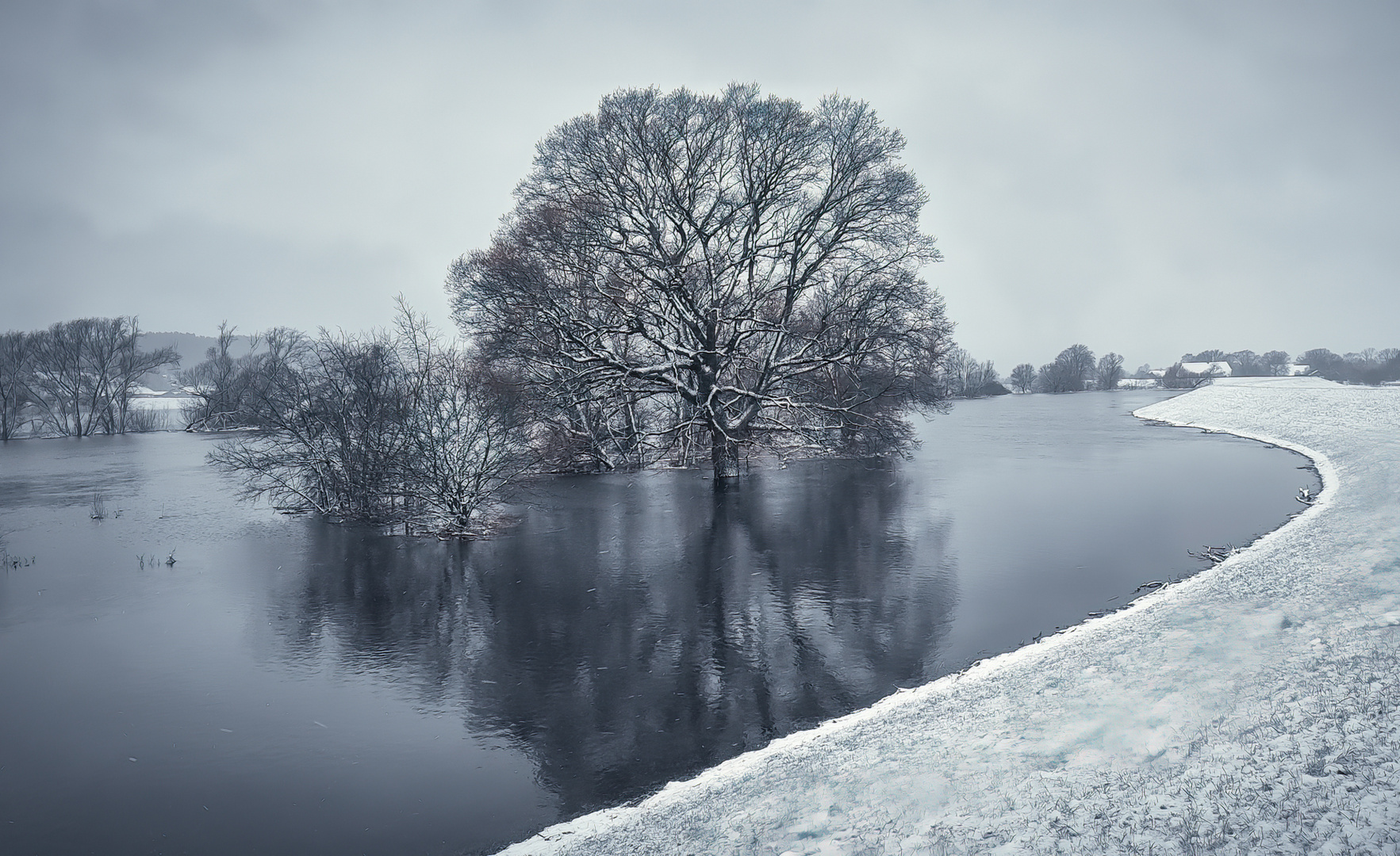 Schnee und Flut