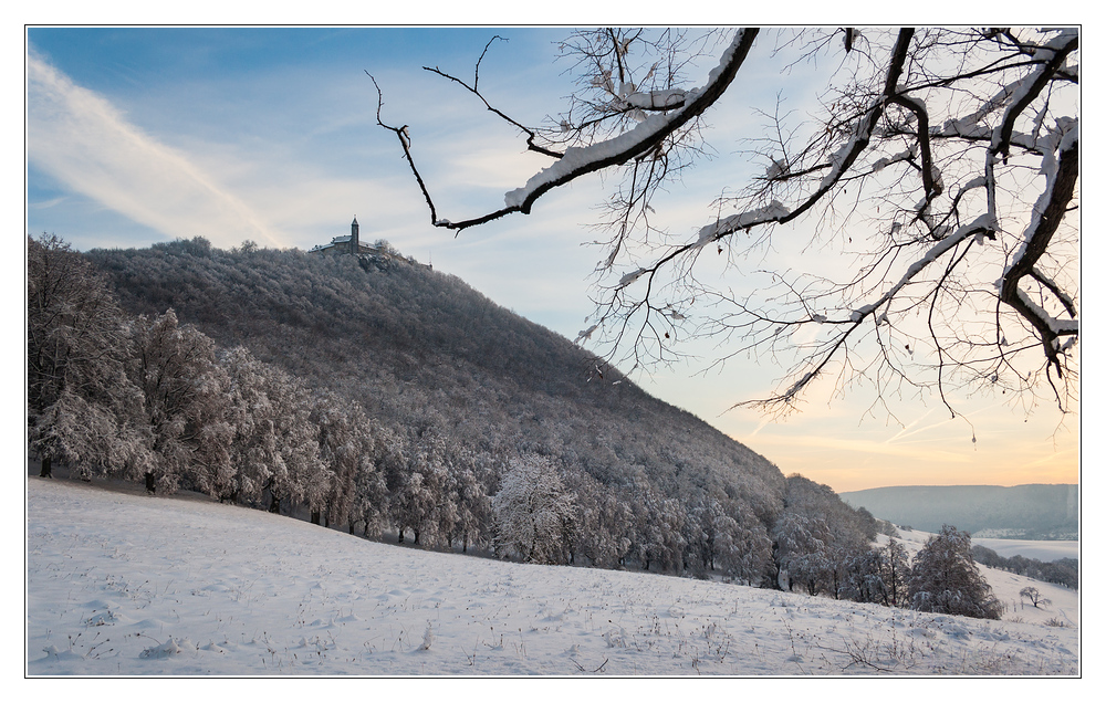 Schnee unter der Burg Teck...