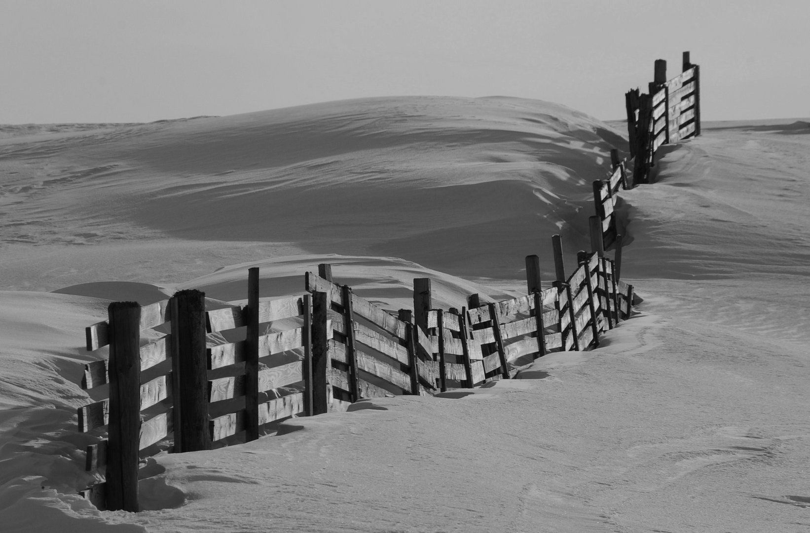 # Schnee-wächten-zaun #