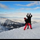 Schneeballschlacht auf dem Berg