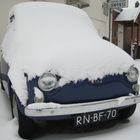 Schneebedeckt und doch erkennbar - der Fiat!