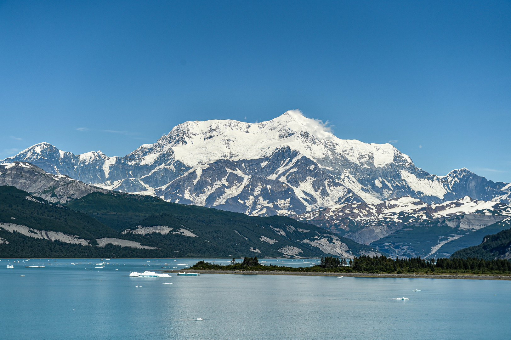 Schneebedeckte Berge.                             DSC_5714