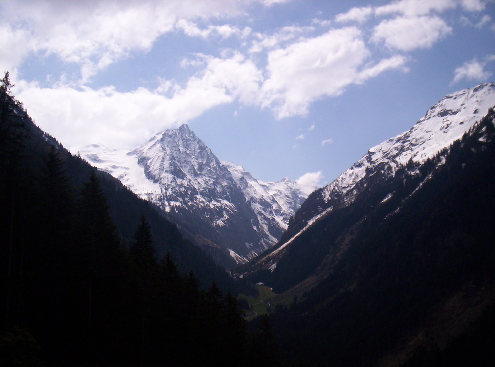 Schneebedeckten Gipfeln