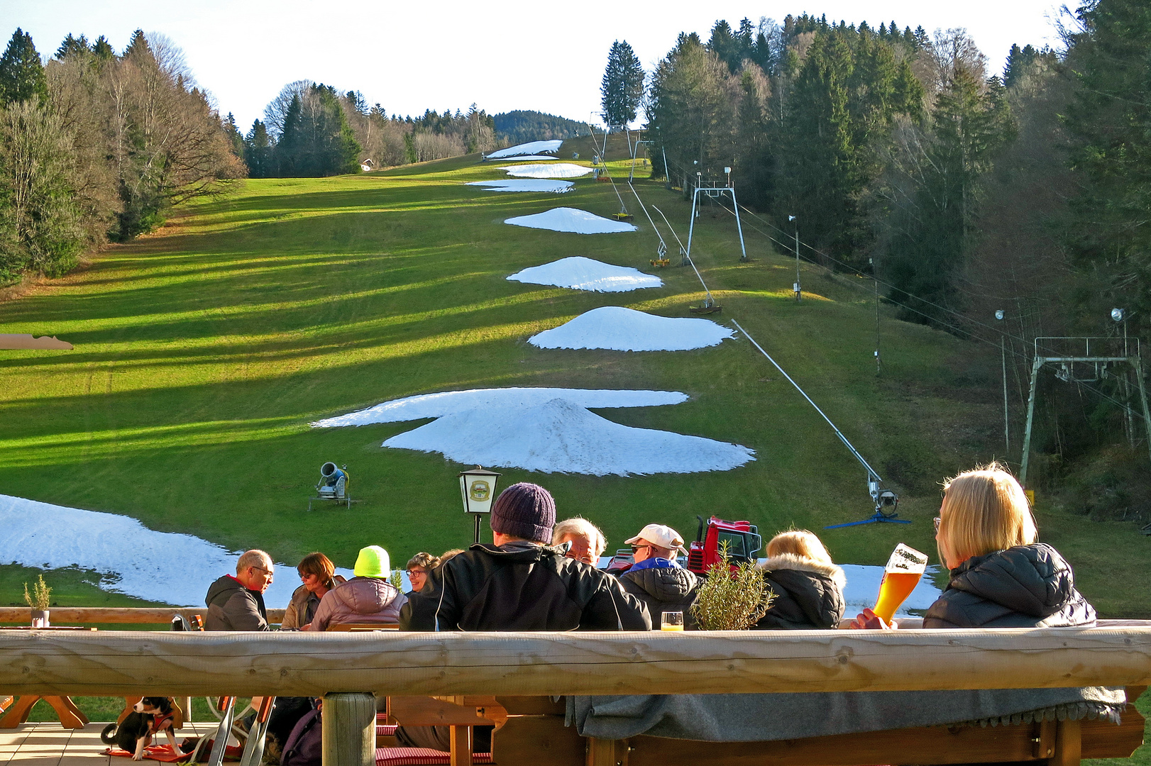 Schneebedeckter Skihang war einmal