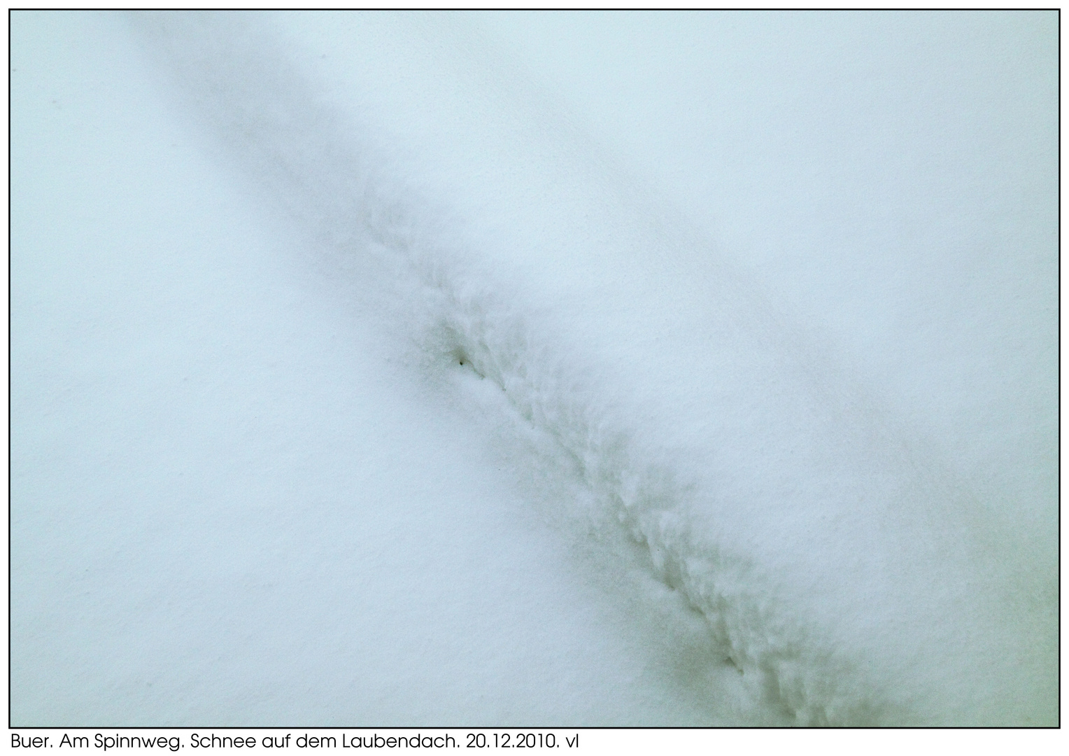 Schneebedecktes Dach Foto & Bild | jahreszeiten, winter, natur Bilder