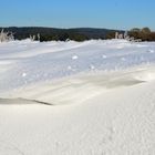 Schneebruchkante mit Eiskristallen