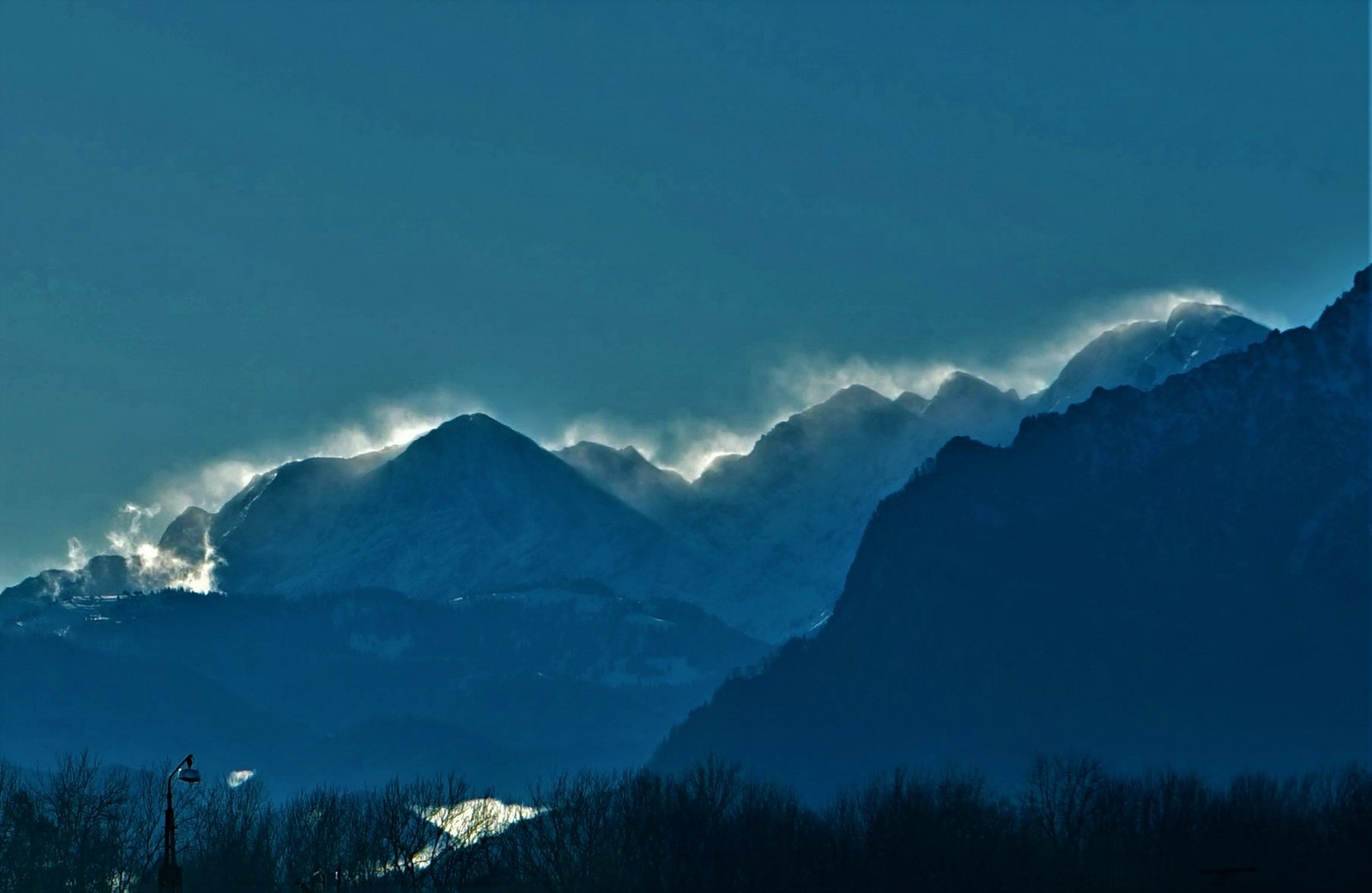 Schneefahnen bei Föhnsturm am Hohen Göll, Salzburg / Berchtesgadener Land