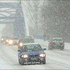 Schneefall Weserbrücke