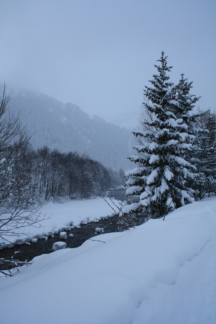 Schneeflöckchen... Weisröckchen...