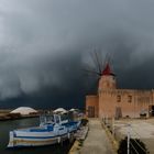 Schneefront über den Salinen von Trapani