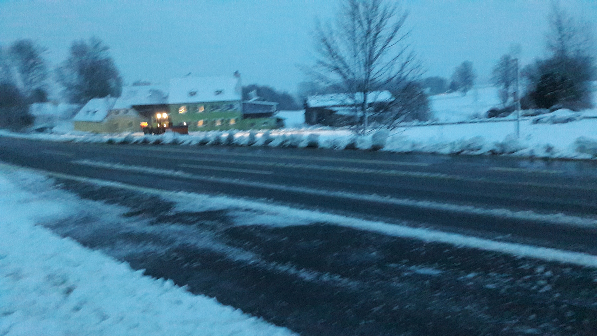 Schneegestöber am  frühen morgen im Fichtelgebirge