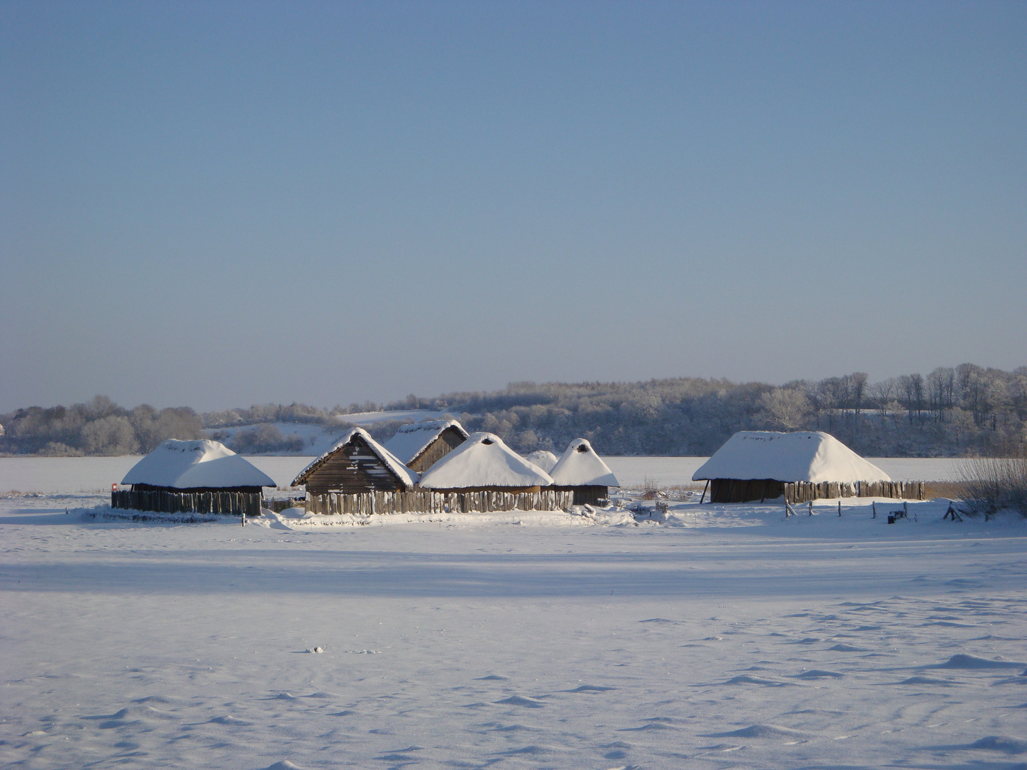 Schneehütten im Haddebyer Noor