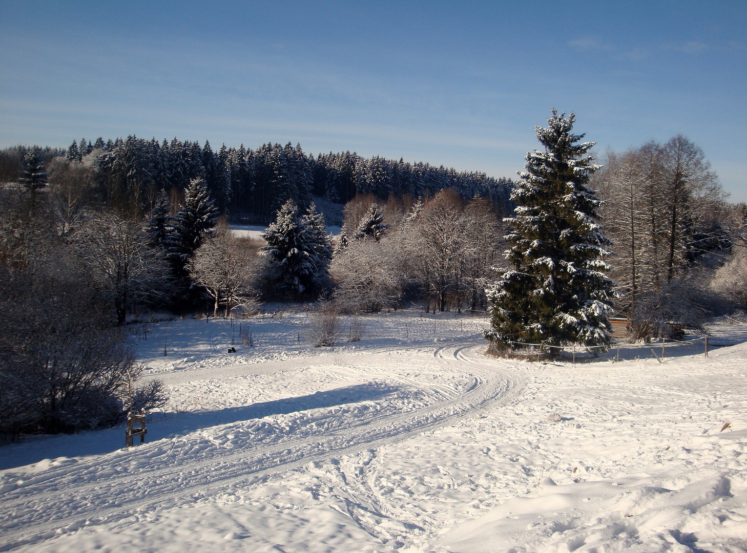 - Schneelandschaft von Etting aus - Richtung SW - bei Sonnenschein - vom 27.12.2o1o -